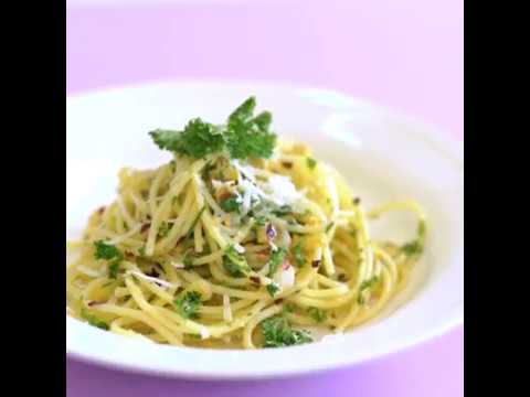 The Pasta Series: Spaghetti Aglio E Olio | Kitchen Therapy by Kamini Patel | Just 5 ingredients