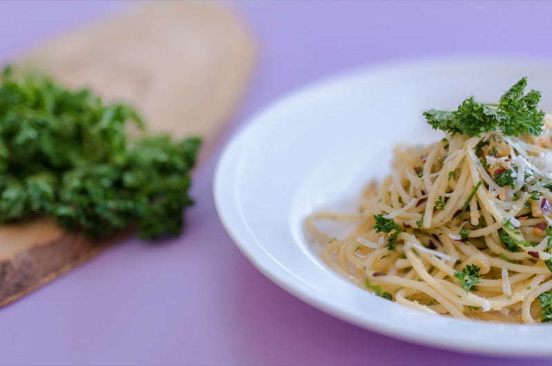 The Pasta Series: Aglio e Olio | Just 5 ingredients