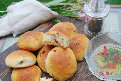 Herbed Bread Rolls