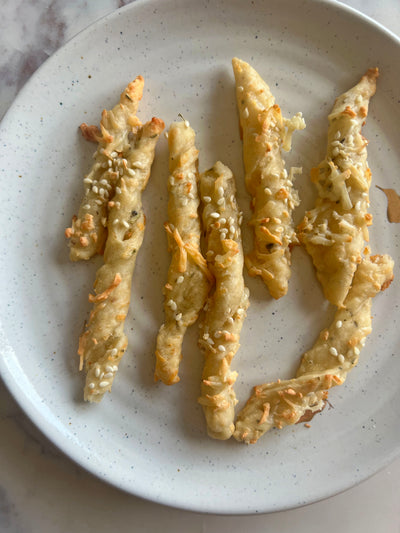 Quick Cheese Straws {no yeast, no egg}