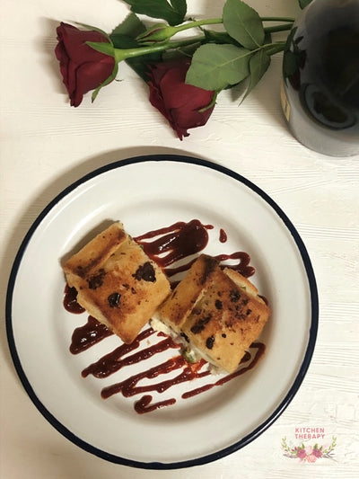 The Hygge Series: Stuffed Cheesy Garlic Bread